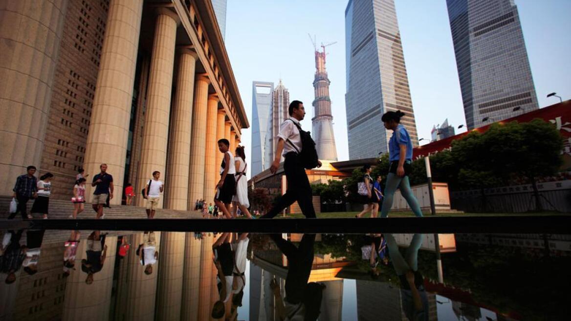Η Κίνα θα διευκολύνει τους ξένους επενδυτές για να μη φύγουν από τη χώρα